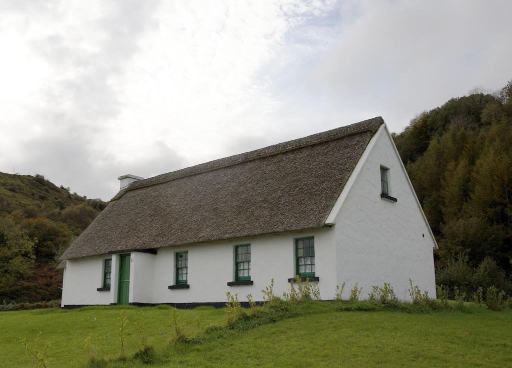 Corofin Lake Cottages Phòng bức ảnh